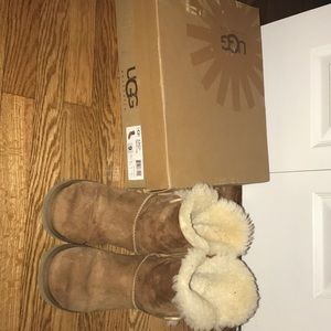 Tan UGG BOOTS